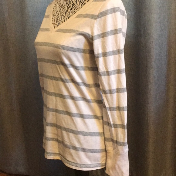 Striped long sleeve V neck - Picture 2 of 4
